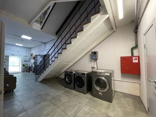 Продам коммерческое помещение 1 748 м2, Новоостаповская ул, 10, Москва г