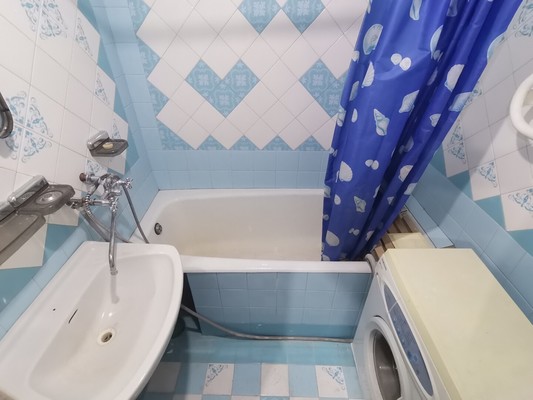 Продам двухкомнатную (2-комн.) квартиру, Волкова ул, 11, Ростов-на-Дону г