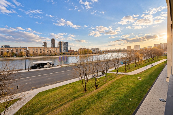 Продам трехкомнатную (3-комн.) квартиру, Виктора Маслова ул, 2, Москва г