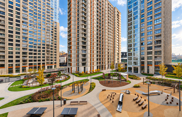 Продам трехкомнатную (3-комн.) квартиру, Виктора Маслова ул, 2, Москва г